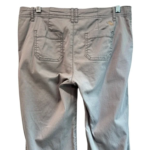 Abercrombie & Fitch Womens Gray Bootcut Chino Trousers Low Rise Pleated Size 4 - Picture 4 of 9